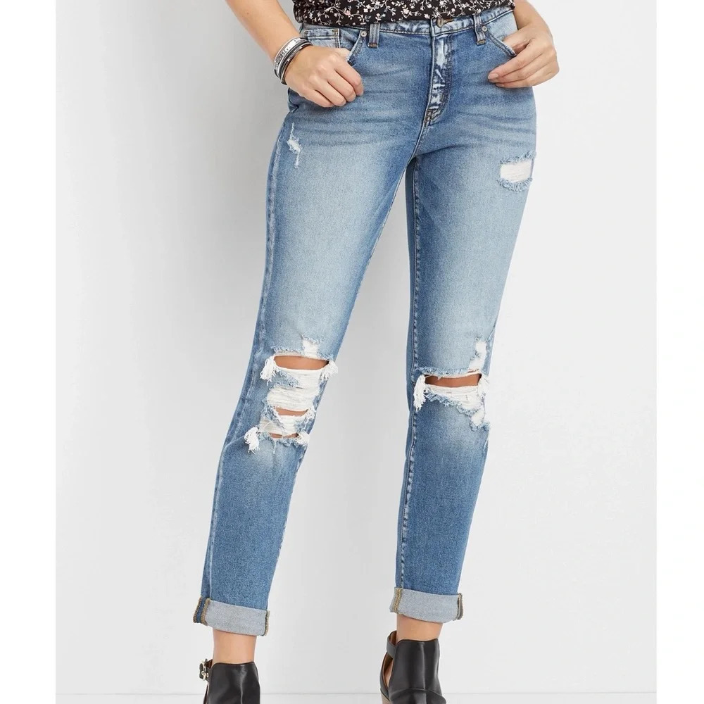 KanCan High Rise Boyfriend Jeans Light Wash Ripped Cuffed Ankle Denim 27 Women’s